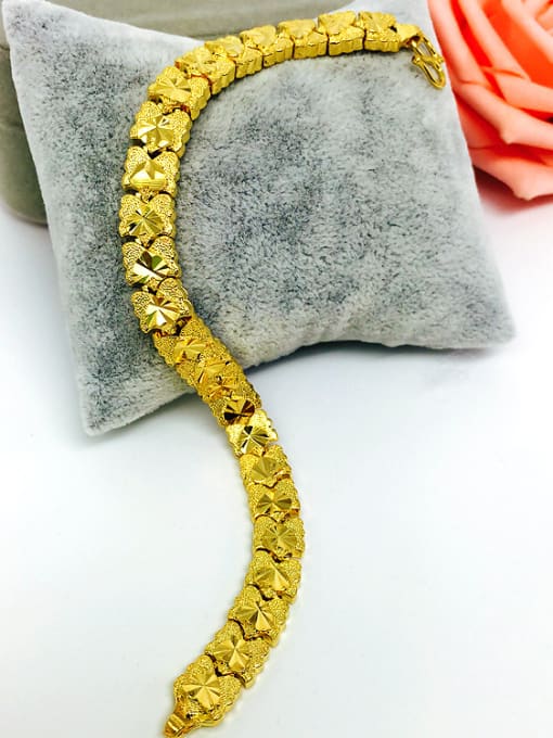 golden Delicate Geometric Shaped Women Necklace