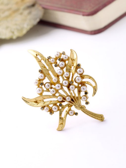 KM Gold Plated Leaves Shaped Brooch 1