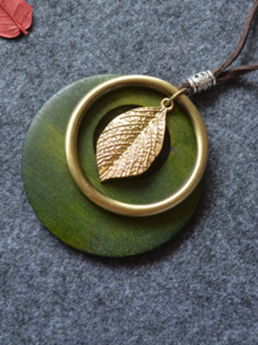 Green Women Wooden Round Shaped Necklace