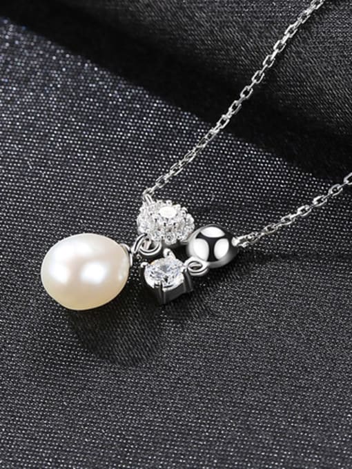 White Sterling silver natural freshwater pearl AAA zricon necklace