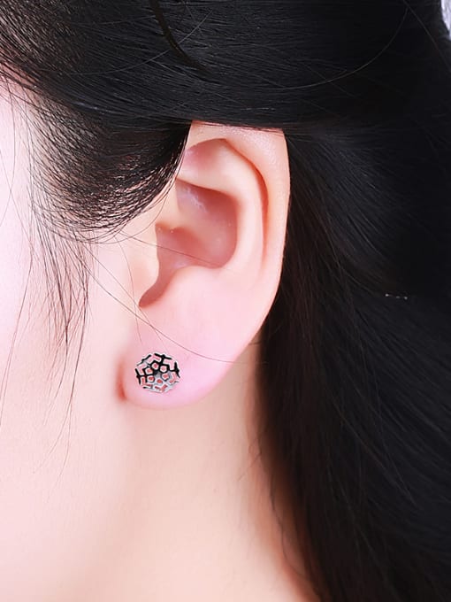 One Silver Exquisite Snowflake Shaped Stud Earrings 1