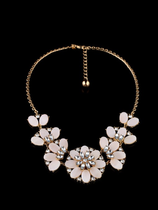 KM Alloy Gold Plated Shell Zircon Flower Necklace 2