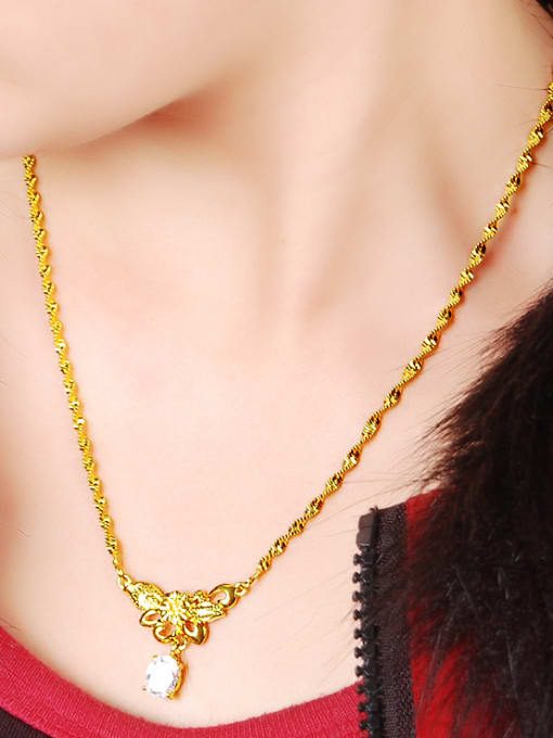 Yi Heng Da All-match 24K Gold Plated Flower Shaped Rhinestone Copper Necklace 1