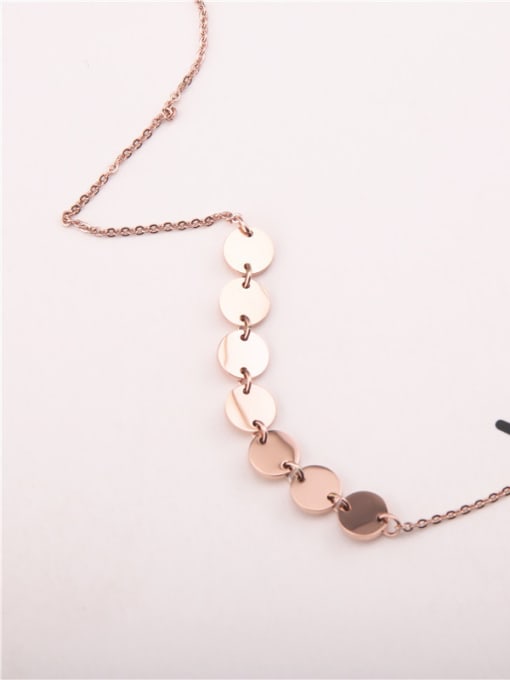 GROSE Retro Exaggerated Paillette Clavicle Necklace 2