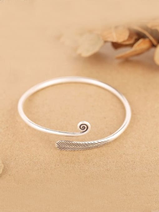 Peng Yuan Retro Feather Silver Handmade Bangle