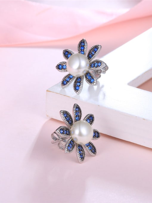 Platinum Exquisite Flower Shaped Artificial Pearl Stud Earrings
