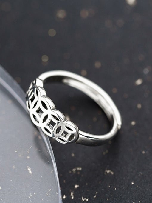white Vintage Open Design Geometric Shaped S925 Silver Ring