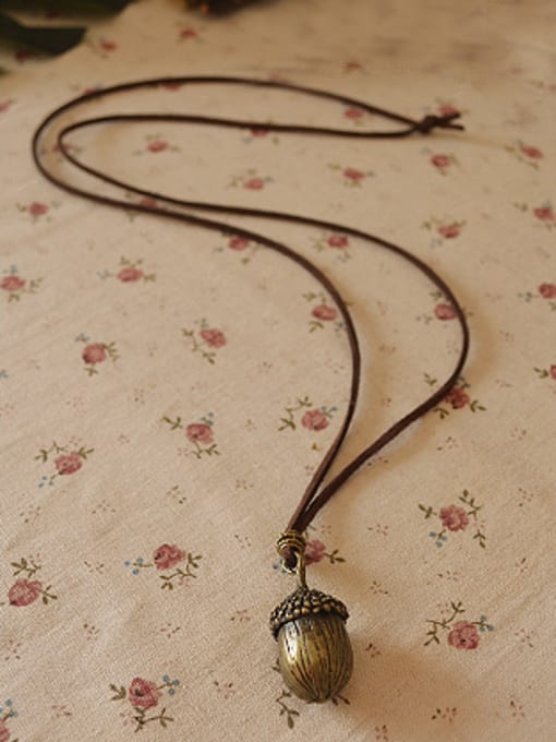 Dandelion Retro Cedar Nut Shaped Necklace 0