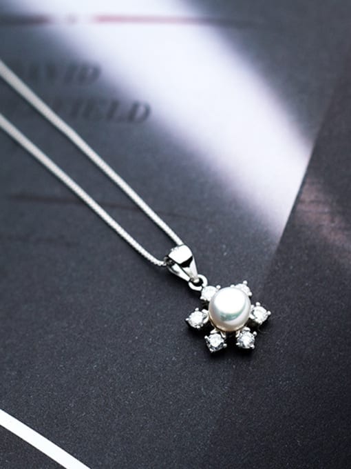 Rosh Fashionable Flower Shaped Artificial Pearl S925 Silver Pendant 0