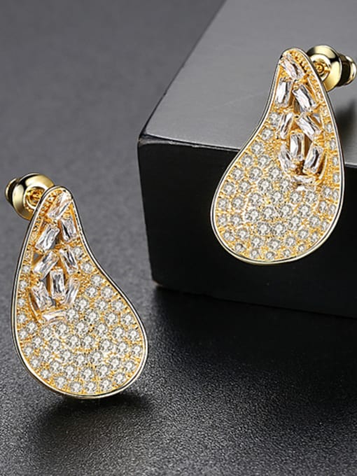 18K-gold Copper inlaid AAA zircon Shell-shape Earrings