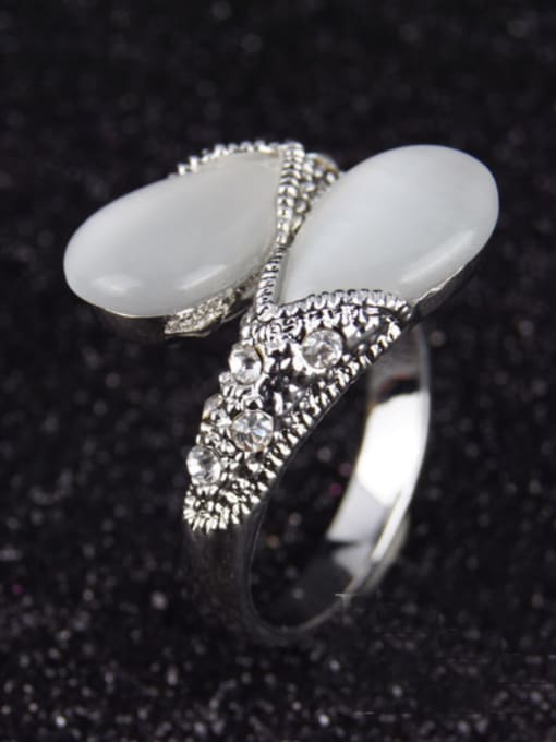 Gujin Elegant White Opal Rhinestones Alloy Ring 2