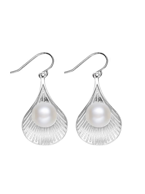 White Fashion Freshwater Pearl Shell Silver Earrings