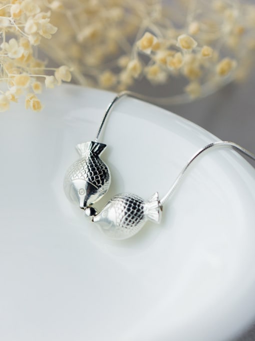Rosh S925 Silver Lovely Little Kissing Fish Clavicle Necklace