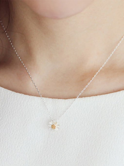 DAKA Simple Little Flower Pendant Silver Women Necklace 1