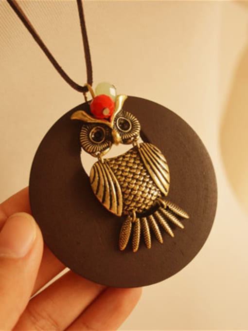 Dandelion Wooden Round Shaped Owl Necklace 1