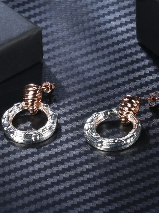 Rose Gold Fashionable Round Shaped Women Stud Earrings