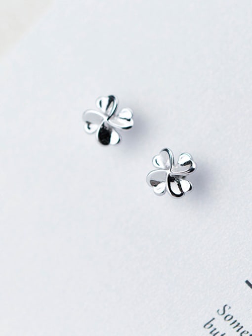 Rosh Temperament Flower Shaped S925 Silver Stud Earrings 1