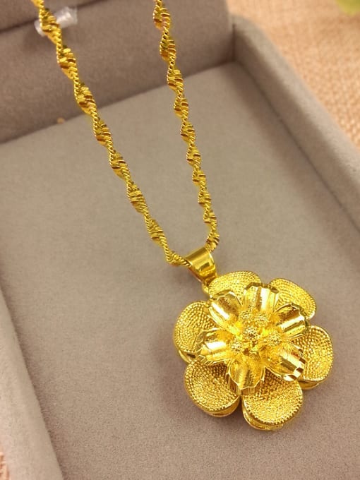 golden Temperament Gold Plated Flower Shaped Necklace