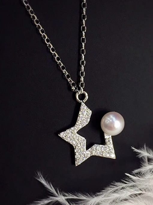 EVITA PERONI Five-pointed Star Freshwater Pearl Necklace 0