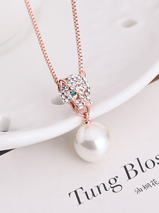 BESTIE Alloy Rose Gold Plated Leopard Head Artificial Pearl and Rhinestones Two Pieces Jewelry Set 1