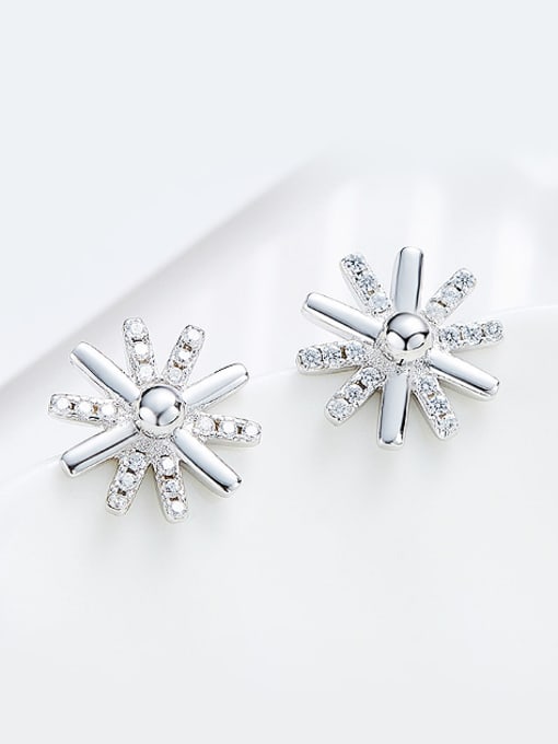 CEIDAI Simple Cubic Zirconias-studded Snowflake 925 Silver Stud Earrings 2