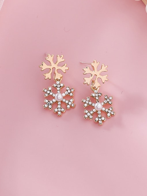 Girlhood Alloy With Imitation Gold Plated Simplistic Snowflake  Drop Earrings 0