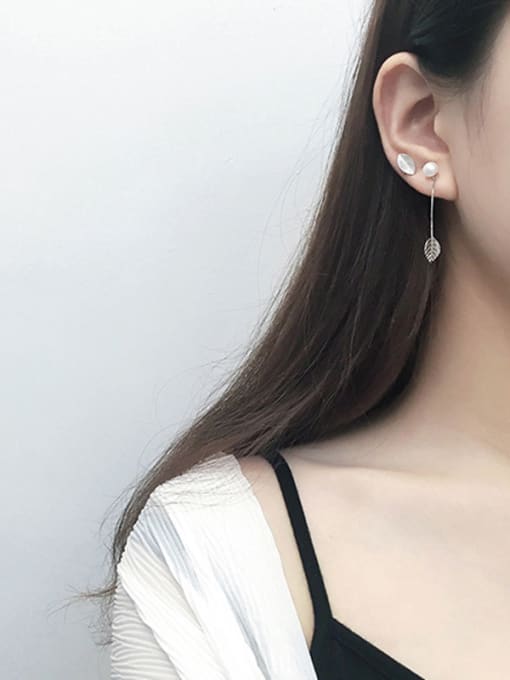 Peng Yuan Asymmetrical Freshwater Pearl Leaves Earrings 1
