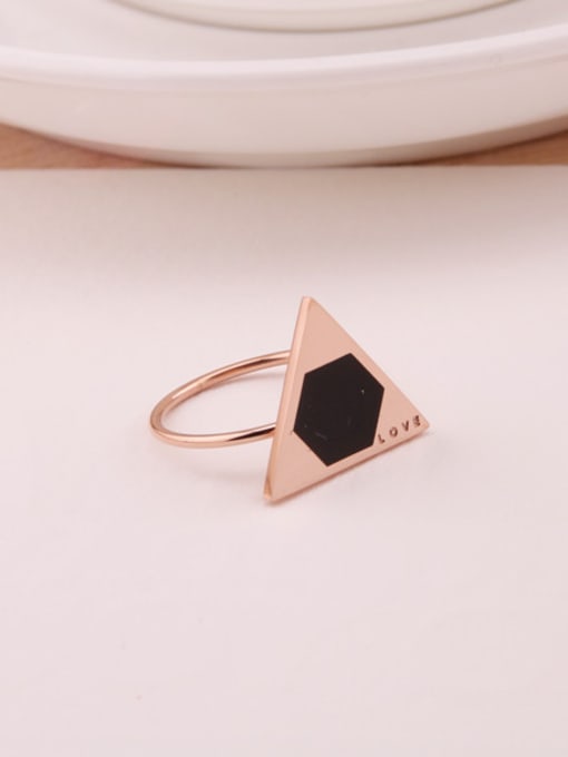 GROSE Triangle Black Agate Fashion Ring