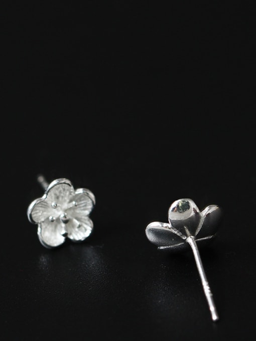 SILVER MI Silver Plated Small Flower Shaped stud Earring 2