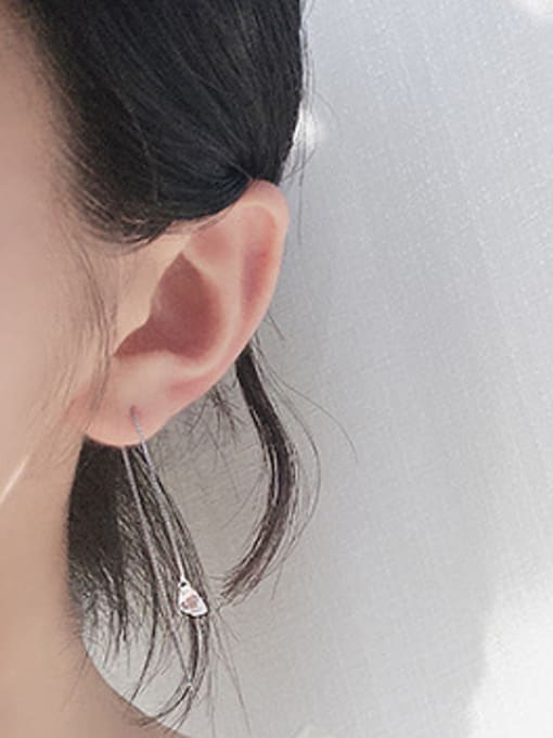 Peng Yuan Simple Heart-shaped Zircon Line Earrings 1