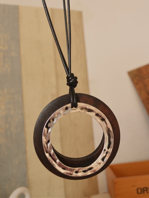 Dandelion Ethnic Style Wooden Round Necklace 2