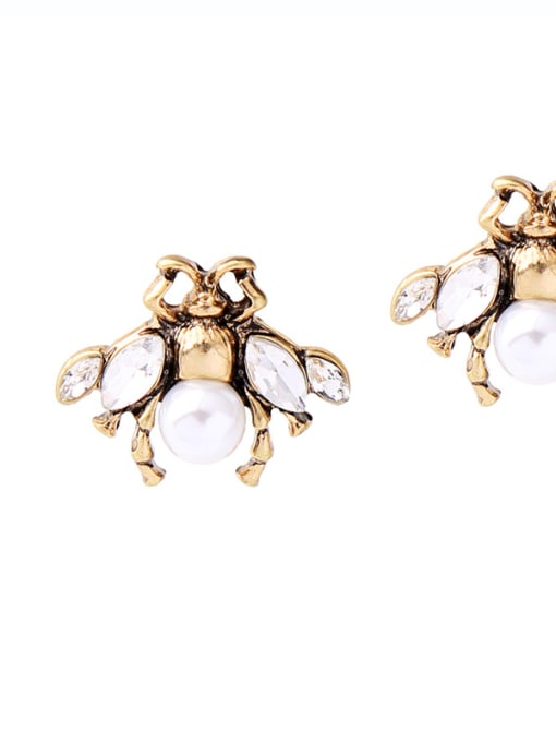 Short -2 Artificial Pearls Retro Simple Bee Drop Earrings