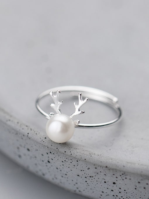 Rosh All-match Adjustable Antlers Shaped Artificial Pearl Ring 2