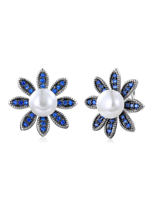 Ronaldo Exquisite Flower Shaped Artificial Pearl Stud Earrings 0