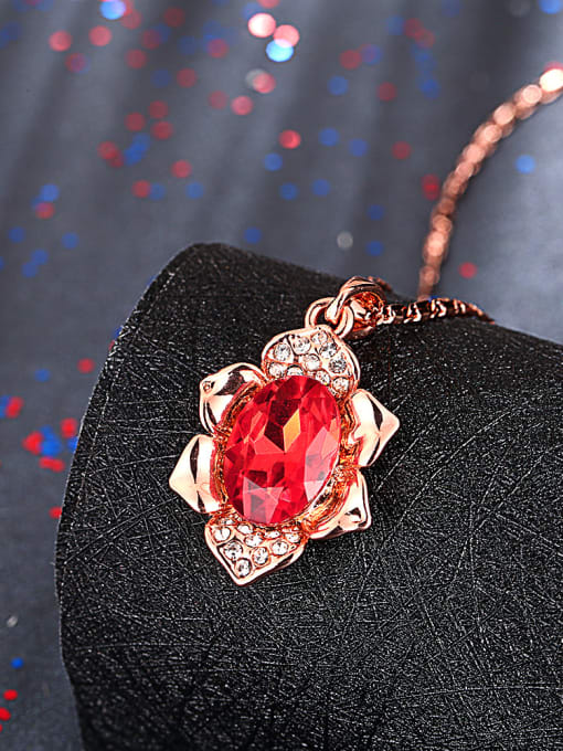 Rose Gold Elegant Flower Shaped Glass Stone Necklace