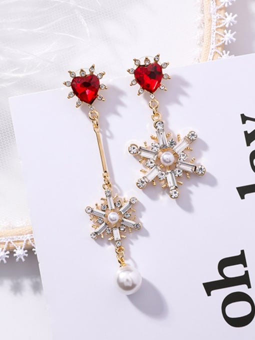 E Love Pearl Snowflake Alloy With Gold Plated Christmas snowflakes  Earrings
