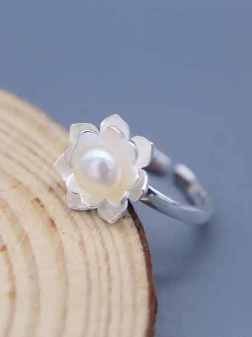 Rosh Temperament Flower Shaped Pearl Open Design S925 Silver Ring 1