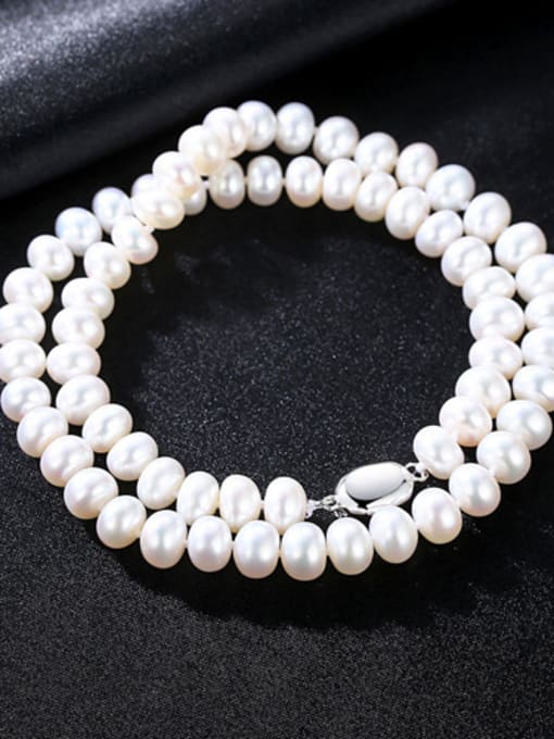 White 8-9mm strong light natural freshwater pearl exquisite silver button Pearl Necklace