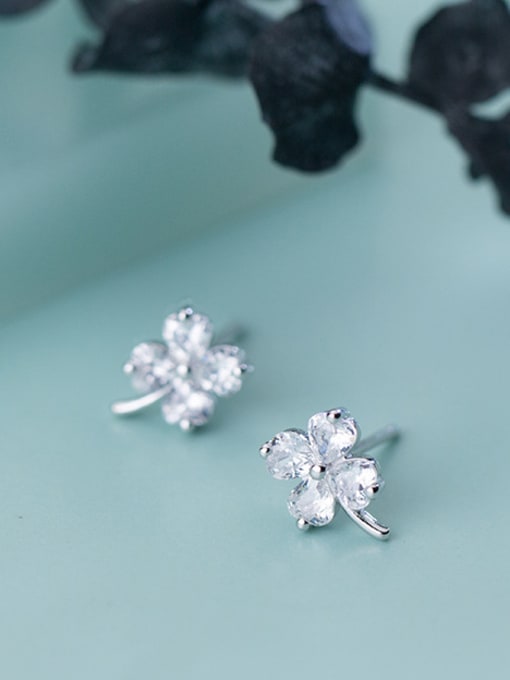 Rosh Fresh Flower Shaped Rhinestones S925 Silver Stud Earrings