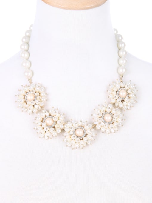 KM Sweet Artificial Pearl Flower Alloy Necklace 1
