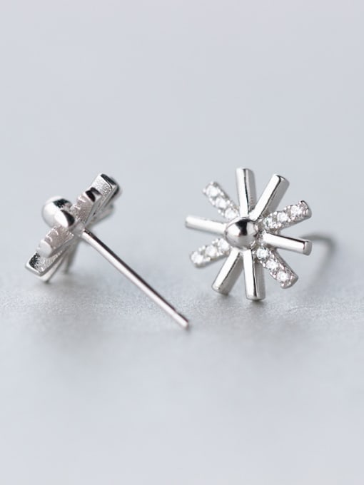 Rosh Fashion Snowflake Shaped Rhinestones Silver Stud Earrings 1