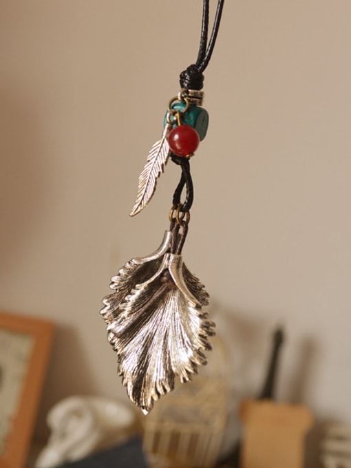 Dandelion Women Vintage Leaves Shaped Necklace