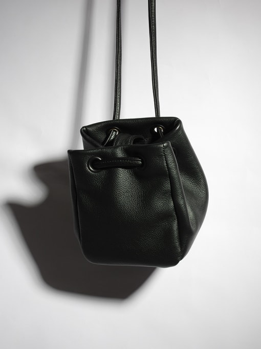 Black Black leather full grain square portable crossbody dual-use bag