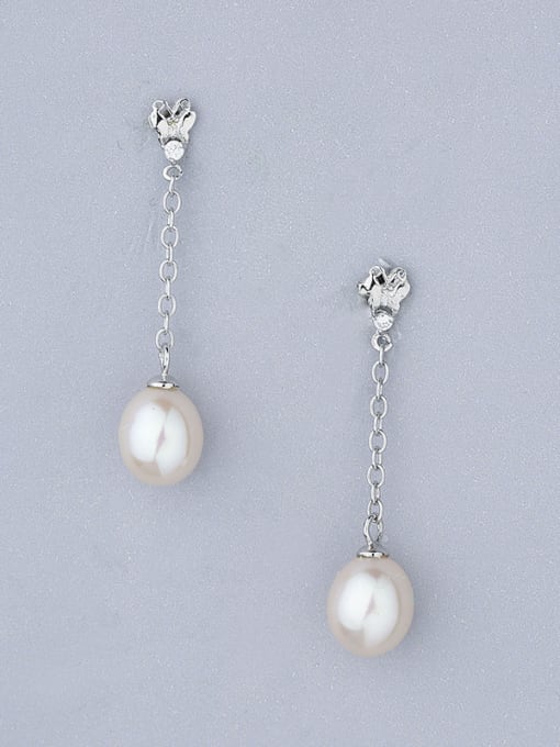 One Silver Fashion Freshwater Pearl 925 Silver Stud Earrings 0