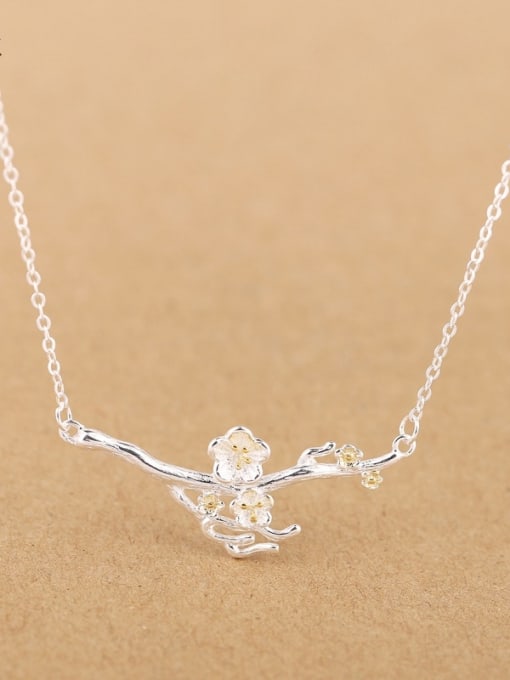 Peng Yuan Fashion Tiny Flowers Silver Necklace 0