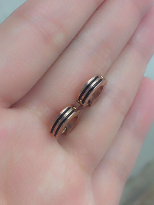 GROSE Black Stripes Glue Clip Earrings 2
