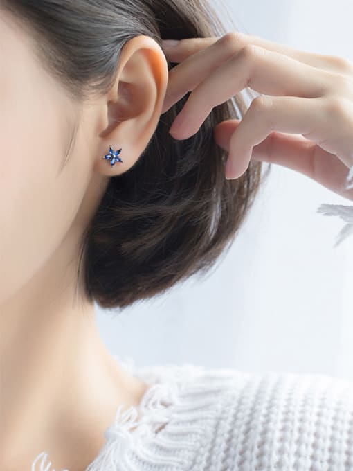 Rosh Exquisite Blue Flower Shaped Rhinestone Asymmetric Stud Earrings 1