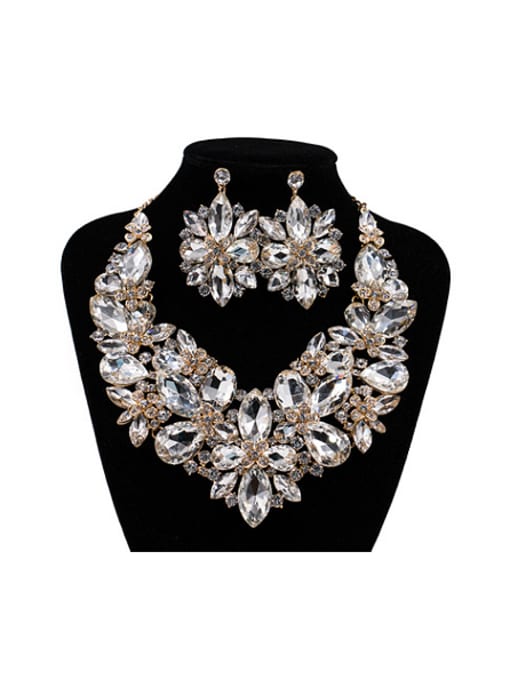 White 2018 Exaggerated Flower Glass Rhinestones Two Pieces Jewelry Set