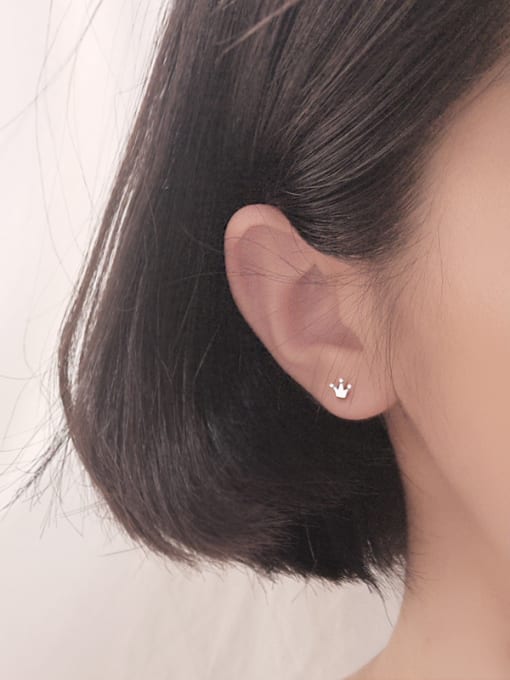 Peng Yuan Tiny Crown Silver Stud Earrings 1