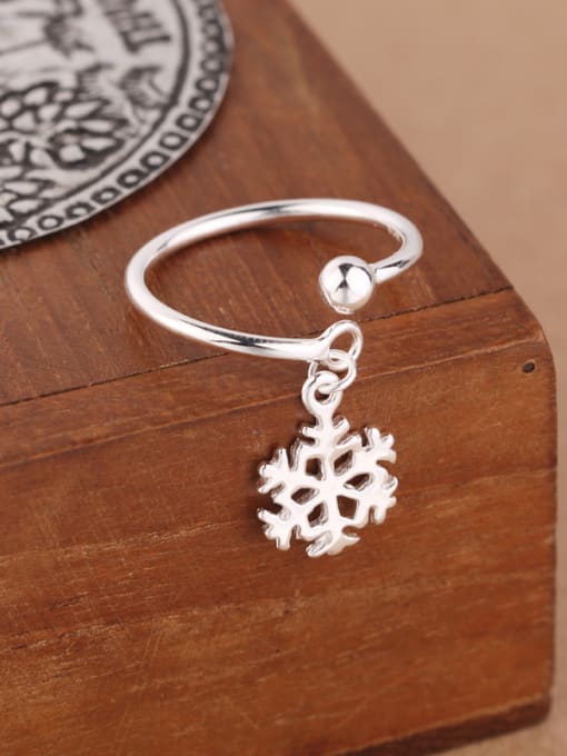 Peng Yuan Snowflake Opening Midi Ring 2